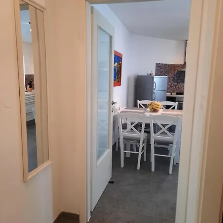 Mato Apartment *